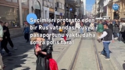 Taksim'de bir Rusya vatandaşı pasaportunu yaktı