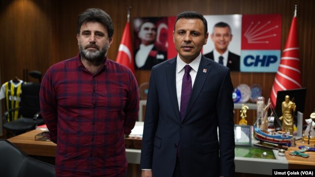 Özgür Çelik, VOA Türkçe İstanbul muhabiri Hilmi Hacaloğlu'nun sorularını yanıtladı.