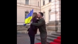 泽连斯基在利沃夫会晤欧洲议会议长梅措拉 