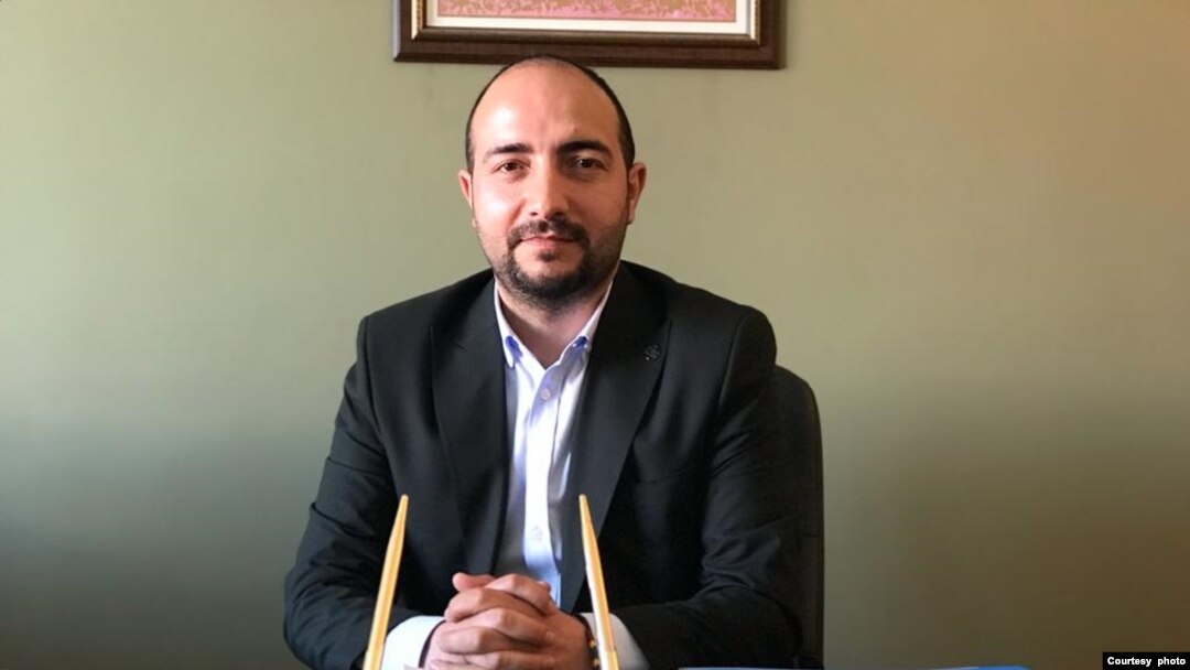 سەرتاچ چەلیکالەلی