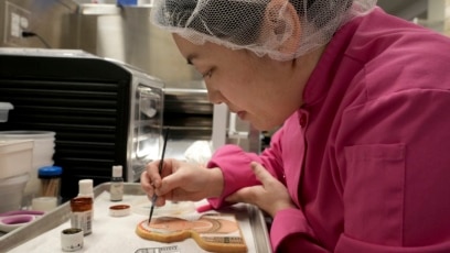 Asian American Artist Uses Cookies as Her Canvas