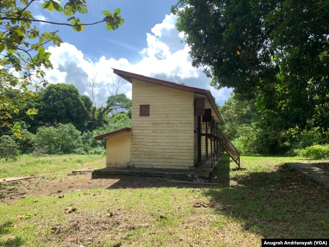 Eks kamp Vietnam di Pulau Galang, Batam, Kepulauan Riau, yang diwacanakan menjadi tempat penampungan pengungsi Rohingya. (VOA/Anugrah Andriansyah)
