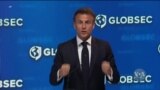Макрон: “Зараз ми маємо допомогти Україні усіма необхідними засобами провести ефективний контрнаступ”. Відео