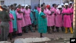 Indulto masivo en Zimbabue libera a violadores convictos y genera revuelo