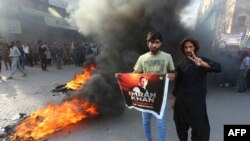 PAKISTAN-POLITICS-KHAN-ARREST-PROTEST