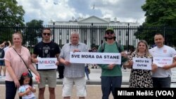Protest "Srbija protiv nasilja" pred Belom kućom u Vašingtonu
