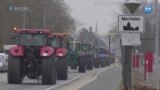 Belçikalı Çiftçiler Traktörlerle Protesto Yolunda 