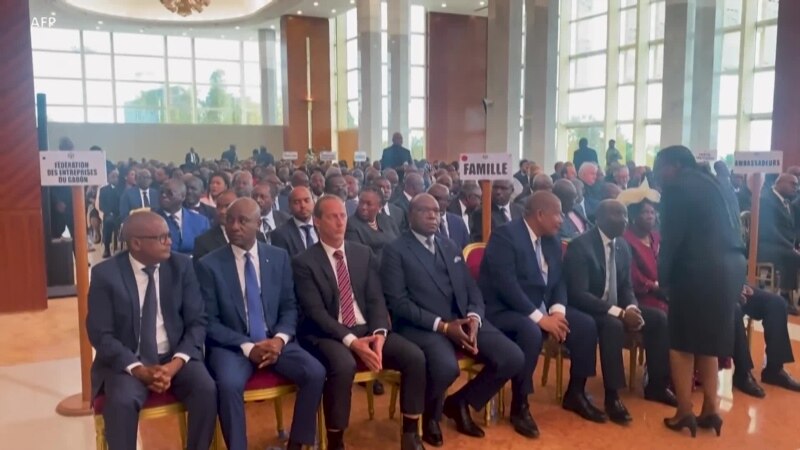 Les Gabonais réagissent après la prestation de serment du général Oligui
