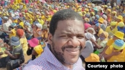 Sengezo Tshabangu at a CCC rally in Zimbabwe