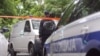 Policija ispred osnovne škole "Vladislav Ribnikar"
