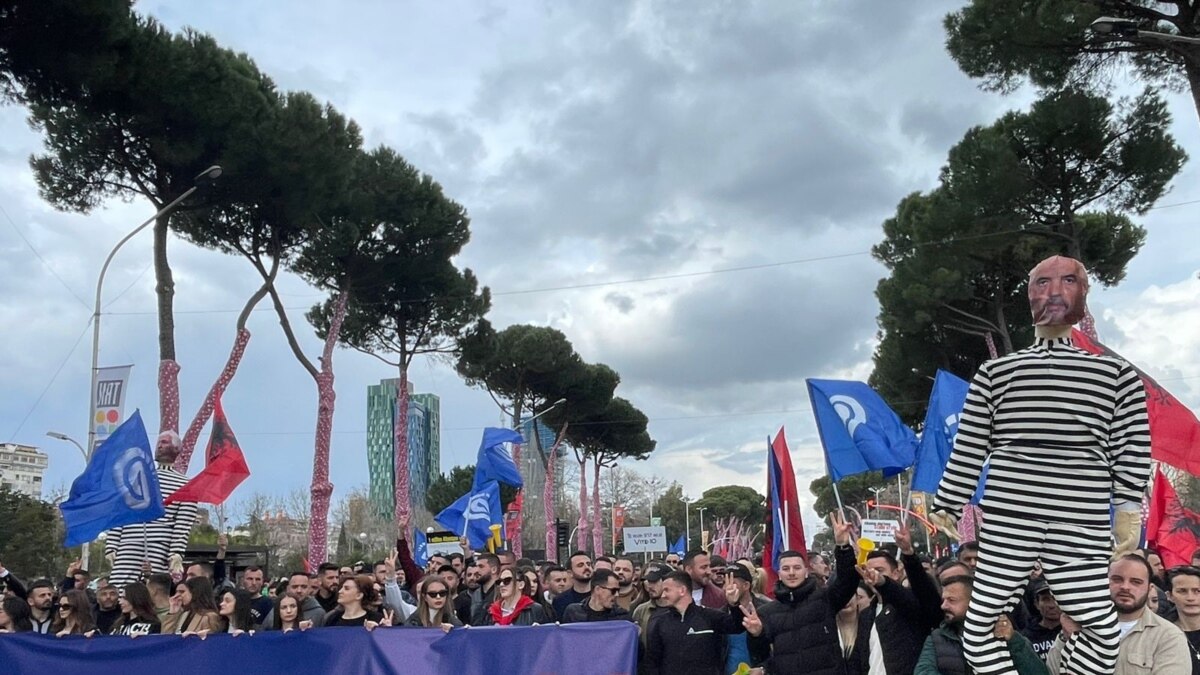 Tiranë, Opozita Në Protestë, Në Apel Procesi Për “vulën” E PD