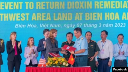 ĐẤT NHIỄM DIOXIN Ở MIỀN NAM VIỆT NAM ĐANG ĐƯỢC XỬ LÝ PHỤC HỒI MÔI TRƯỜNG