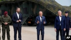 Kryeministri polak Donald Tusk flet gjatë vizitës në kufi (29 maj 2024)