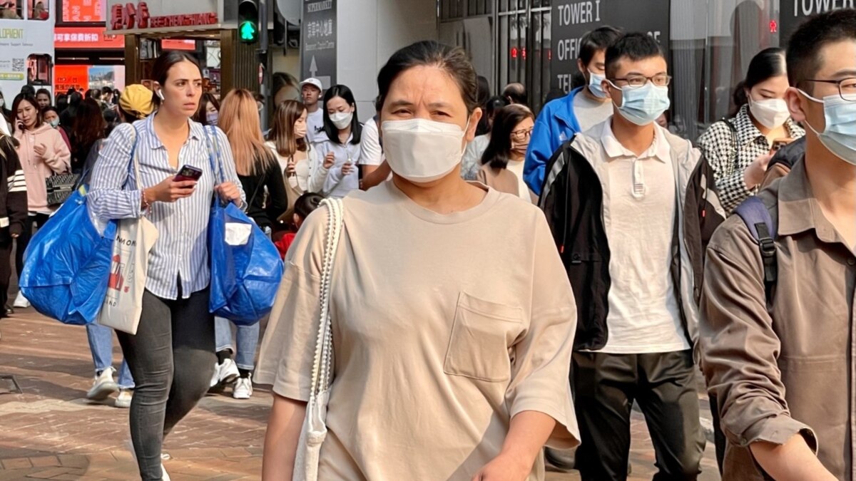 香港撤口罩令首日大部份市民不“除罩” 评论指对政府不信任逆权行为