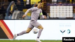 La súperestrella futbolística, el portugués Cristiano Ronaldo de Al Nassr es visto en acción en la Supercopa de Arabia, el 26 de enero de 2023.