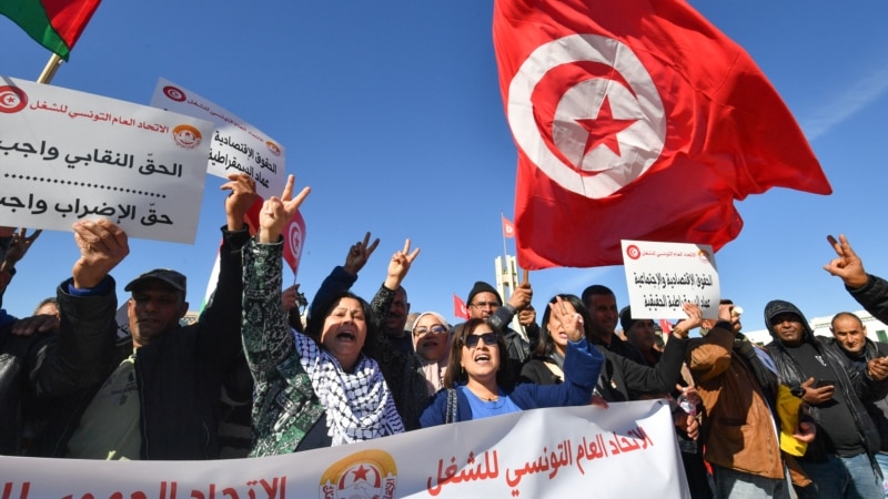 Tunisie: un projet de loi sur les associations inquiète la société civile