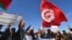 Divers pans de la société civile tunisienne manifestent régulièrement contre le pouvoir en place.