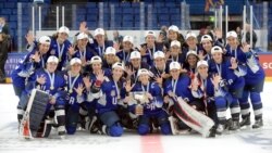 여행시-이달의 여성 뉴스-IIHF 여자대표팀 금메달, NCAA 우승팀 백악관 초대 논란, 미 도서 산업