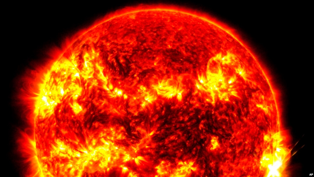 Solarna oluja (Foto: NASA/SDO via AP)