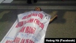 Mẹ của tử tù Lê Văn Mạnh kêu cứu cho con trai mình trong hơn 18 năm nhưng không ngăn được việc ông bị hành quyết.