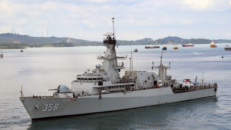 KRI Jhon Lie merupakan salah satu kapal perang Indonesia yang berpartisipasi dalam ASEX-01N di Perairan Natuna. (VOA/Indra Yoga)