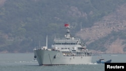 ထိုင်ဝမ်ပိုင် မတ်စုကျွန်းတွေနဲ့အနီးဆုံး ဖူကျန့်ပြည်နယ် ဖူကျိုးမြို့ တရုတ်ရေပိုင်နက်ထဲမှာ စစ်ရေးလေ့ကျင့်နေတဲ့ တရုတ်စစ်သင်္ဘောတစီးကိုတွေ့ရစဉ် (ဧပြီ ၈၊၂၀၂၃)