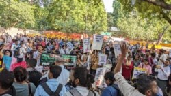 數百名記者抗議印度警方突襲搜查被指中國資助的新聞網站