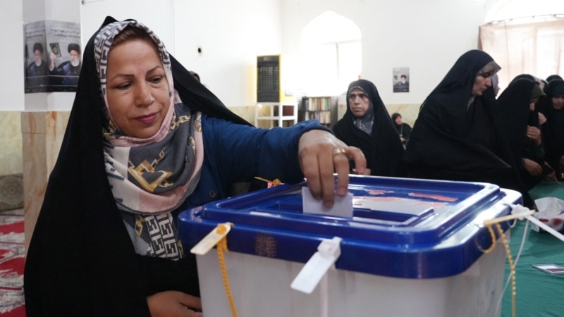 Iran seesawing vote results put race between reformist and hardliner