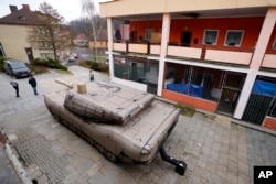 An inflatable decoy of an Abrams tank is presented to media in Decin, Czech Republic, March 6, 2023.