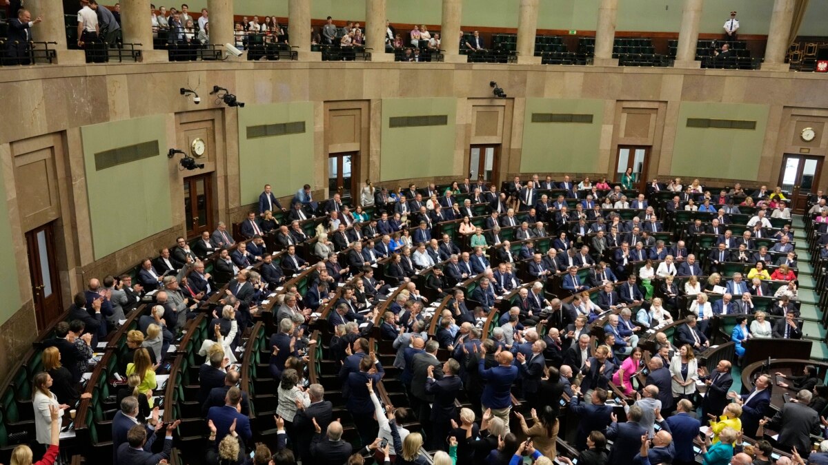 Poland to Hold Parliamentary Election on Oct. 15, Launching Campaign in