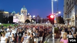 Šetnja učesnika 15. protesta "Srbija protiv nasilja" od Skupštine Srbije do Vlade Srbije (foto: FoNet)