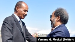 Le président érythréen Isaias Afwerki et son homologue somalien Hassan Sheikh Mohamud.