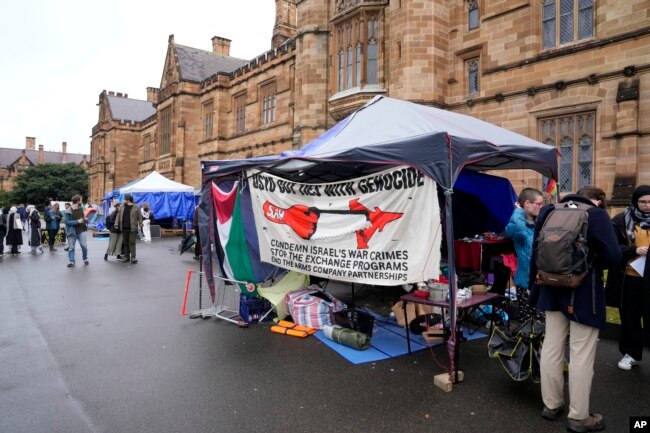 Aksi protes mahasiswa di Universitas Sydney, Australia, Jumat, 3 Mei 2024. (AP/Rick Rycroft)
