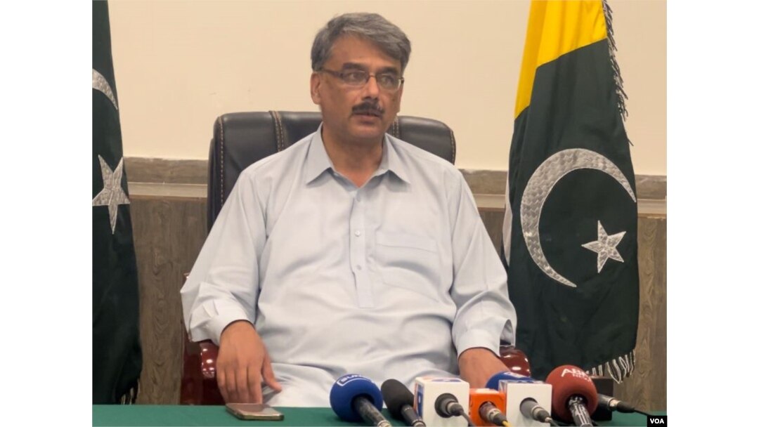 پاکستان کے زیر انتطام کشمیر کے وزیراعظم چوہدری انوار الحق نے ہفتے کو رات گئے کشمیرہاؤس اسلام آباد میں پریس کانفرنس سے خطاب کرتے ہوئے ایکشن کمیٹی کو مذاکرات کی دعوت دی ہے۔ 11 مئی 2024