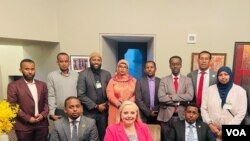 Qaar ka mid ah xubnaha wafdiga Wasiiru-dowlaha Wasaaradda Tamarta iyo Kheyraadka Biyaha Somalia ee tagay Canada iyo saraakiil ka tirsan dowladda Canada.