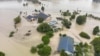 新西兰飓风加布里埃尔引发的洪水淹没了内皮尔市附近的房屋。（2023年2月14日）