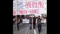 希腊民众抗议火车事故 工会准备组织罢工 