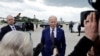 Presiden AS Joe Biden berbicara dengan reporter sebelum menaiki Air Force One untuk kembali menuju Washington dari Bandara Internasional Raleigh-Durham di Morrisville, North Carolina, pada 28 Maret 2023. (Foto: Reuters/Jonathan Ernst)