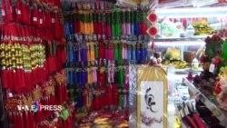 Thị trường đồ trang trí Tết Giáp Thìn đón xuân