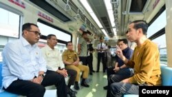 Presiden Jokowi mengatakan kekurangan yang ada dalam pembangunan LRT Jabodebek cukup wajar dan akan segera diperbaiki. (Biro Setpres RI)
