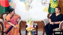 বাংলাদেশ জাতীয় সংসদের স্পিকার ড. শিরীন শারমিন চৌধুরীর সঙ্গে তার কার্যালয়ে সৌজন্য সাক্ষাৎ করেন, জাতিসংঘের ম্যানেজমেন্ট স্ট্র্যাটেজি, পলিসি অ্যান্ড কমপ্লায়েন্স বিষয়ক আন্ডার সেক্রেটারি জেনারেল ক্যাথরিন পোলার্ড। ২৪ জুন, ২০২৩। 