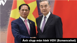 Ngoại trưởng Việt Nam Bùi Thanh Sơn và người đồng cấp Trung Quốc Vương Nghị gặp nhau ở Quảng Tây hôm 4/4 năm 2024