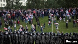 Gjatë protestave të opozitës në Bjellorusi (4 tetor 2020)