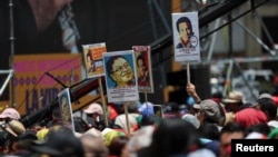 En Fotos | Trabajadores y colectivos marchan en apoyo al presidente Petro