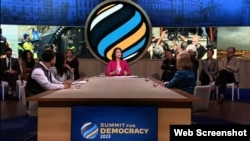Officials and journalists, including USAGM head Amanda Bennett, right, discuss media freedom during a Summit for Democracy panel at The Hague, March 30, 2023. (USAGM screenshot)