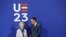 Президентка Європейської комісії Урсула фон дер Ляєн з господарем саміту ЄС в Ґранаді - виконувачем обов’язків прем’єра-міністра Іспанії Педро Санчесом. 06 жовтня 2023 р.
