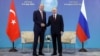 Cumhurbaşkanı Recep Tayyip Erdoğan Şanghay İşbirliği Örgütü Zirvesi için gittiği Astana’da Rusya Cumhurbaşkanı Vladimir Putin ile görüştü. 