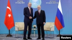 Cumhurbaşkanı Recep Tayyip Erdoğan Şanghay İşbirliği Örgütü Zirvesi için gittiği Astana’da Rusya Cumhurbaşkanı Vladimir Putin ile görüştü. 