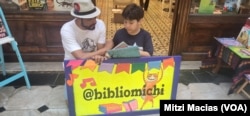 El peruano Michel Tarazona, fundador de Bibliomichi, asegura que es muy importante escuchar más a los niños.