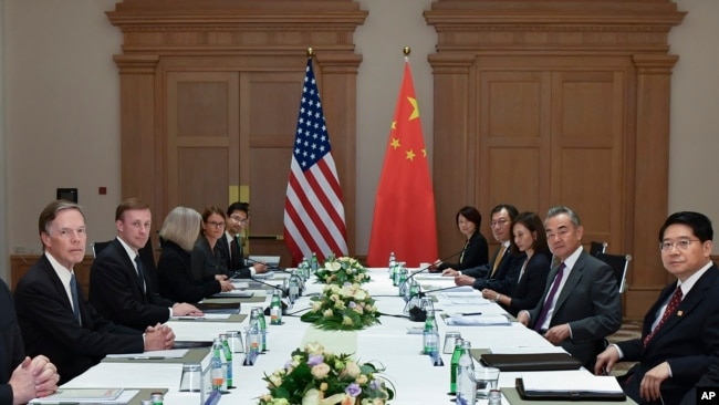 美国白宫国家安全顾问沙利文与中国外长王毅在马耳他举行会晤。（2023年9月16日）